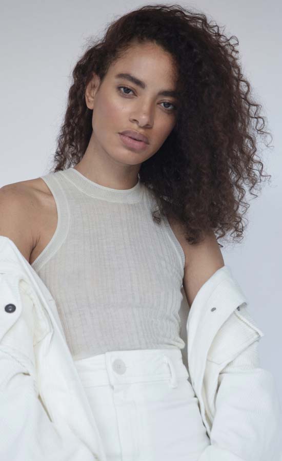 rachelle-cover-model-petit-curly-hair